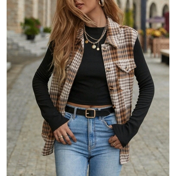 Sleeveless Plaid Button Overcoat Vest - Picture 7 of 13